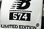 NEW BALANCE �j���[�o�����X M574 �J���t��